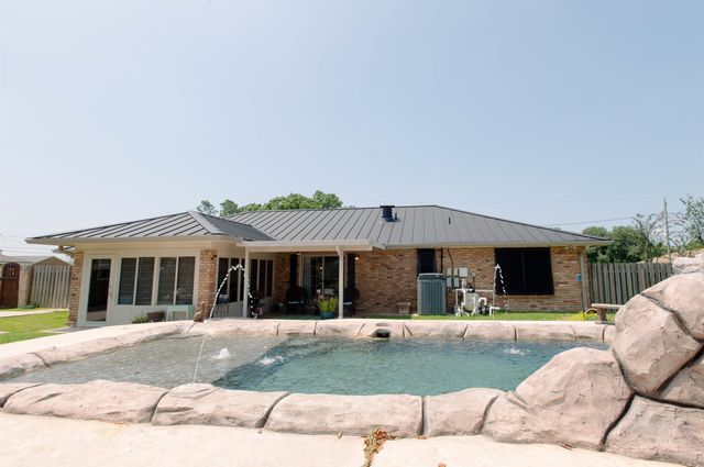 801 Hyland Drive, Lockport, LA 70374