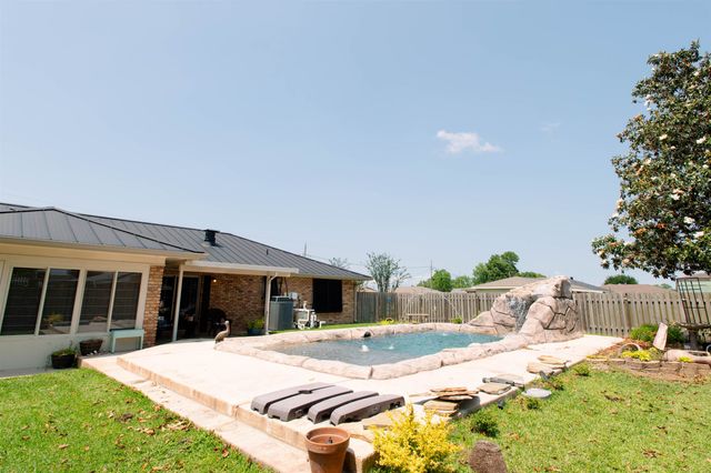 801 Hyland Drive, Lockport, LA 70374