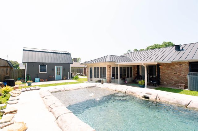 801 Hyland Drive, Lockport, LA 70374