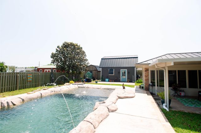 801 Hyland Drive, Lockport, LA 70374
