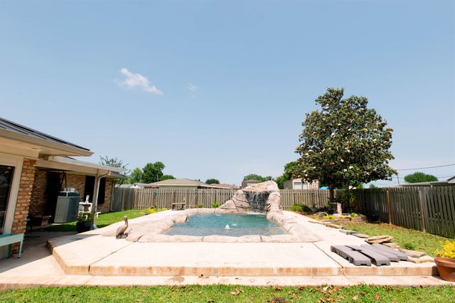 801 Hyland Drive, Lockport, LA 70374