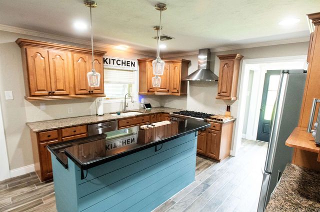 801 Hyland Drive, Lockport, LA 70374