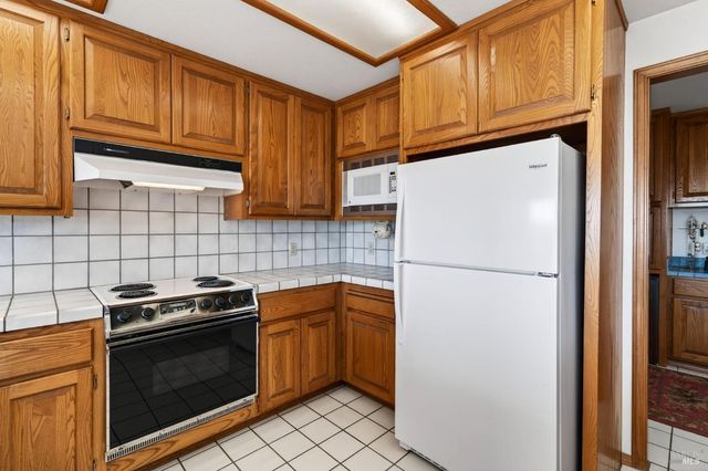 2495 Eastlake Dr, Kelseyville, CA 95451