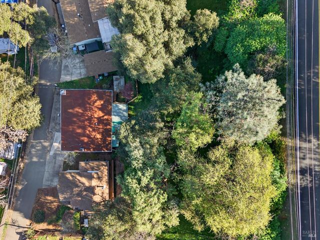 2495 Eastlake Dr, Kelseyville, CA 95451