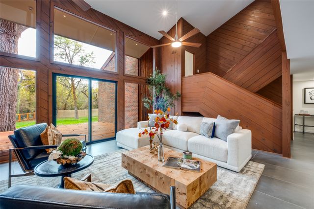 3974 Lost Creek Drive, Dallas, TX 75224