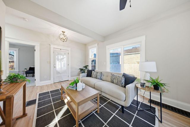 351 W William Street, Delaware, OH 43015