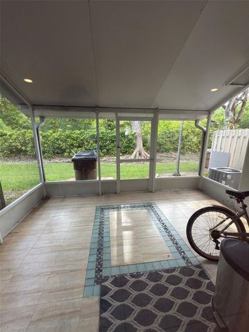 1105 SW 44th Way 1105, Deerfield Beach, FL 33442