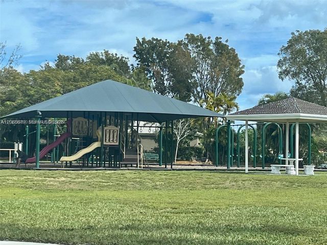 1105 SW 44th Way 1105, Deerfield Beach, FL 33442