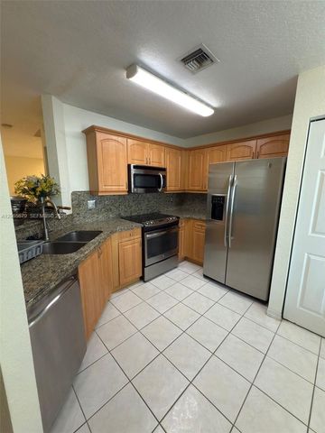 1105 SW 44th Way 1105, Deerfield Beach, FL 33442