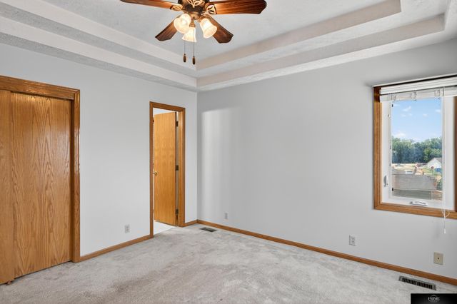 8311 Read Street, Omaha, NE 68122