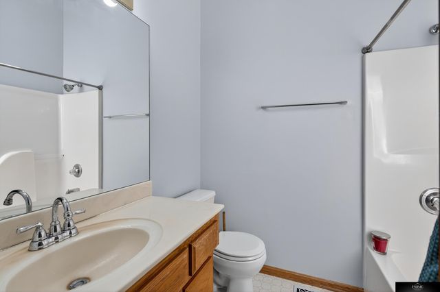 8311 Read Street, Omaha, NE 68122