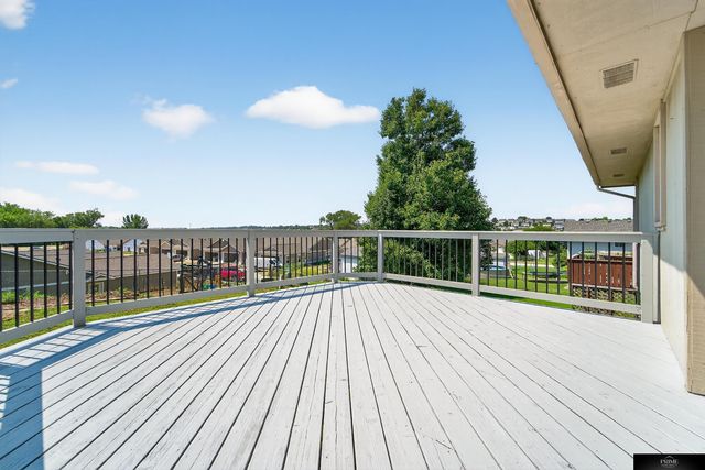 8311 Read Street, Omaha, NE 68122