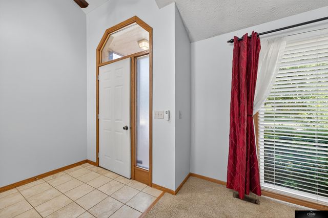 8311 Read Street, Omaha, NE 68122