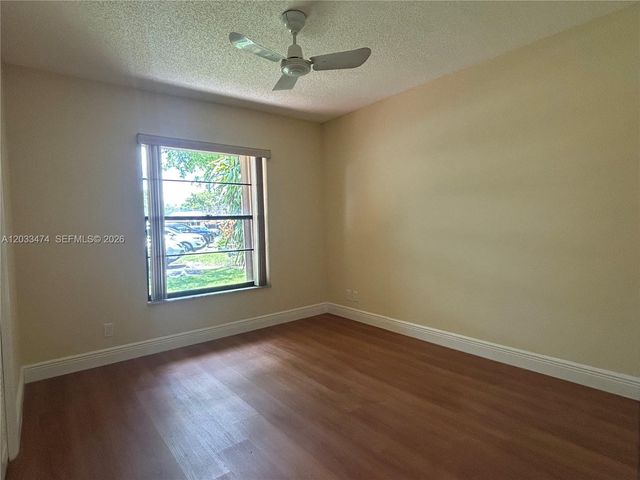 539 Briarwood Circle 257, Hollywood, FL 33024