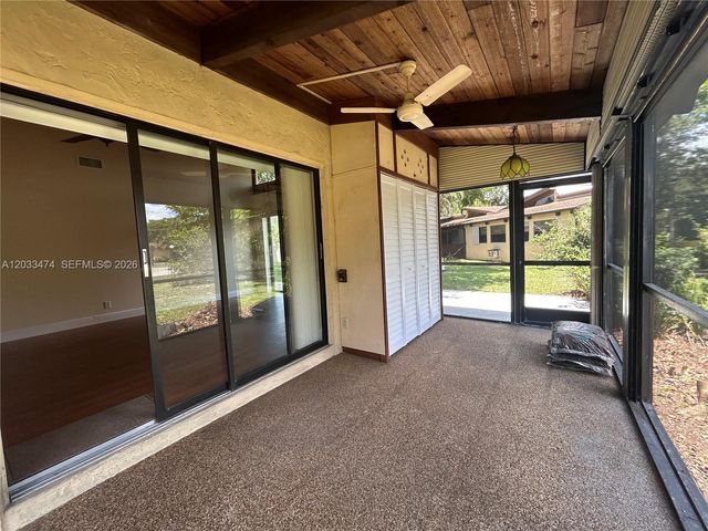 539 Briarwood Circle 257, Hollywood, FL 33024