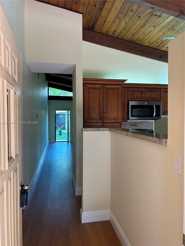 539 Briarwood Circle 257, Hollywood, FL 33024
