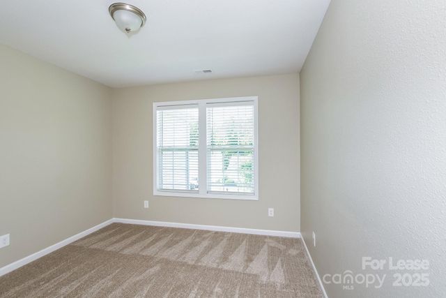 10438 Hugue Way, Charlotte, NC 28214