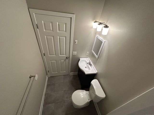 68 Morris Street 102, Hartford, CT 06114