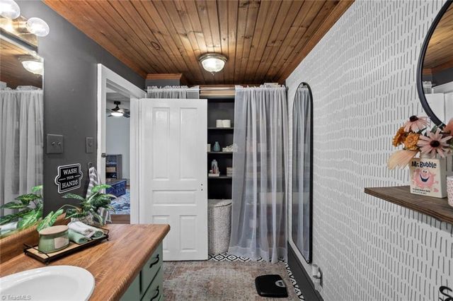 507 Columbia Avenue, Ramseur, NC 27316