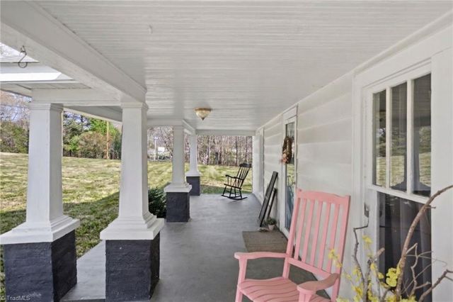 507 Columbia Avenue, Ramseur, NC 27316