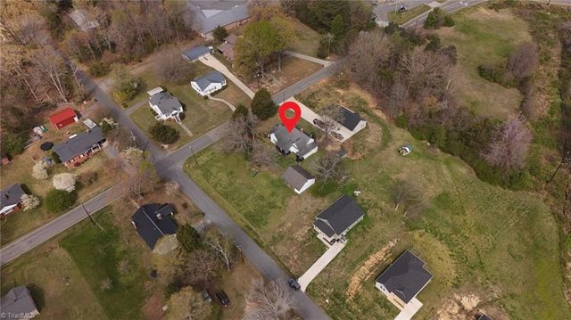 507 Columbia Avenue, Ramseur, NC 27316