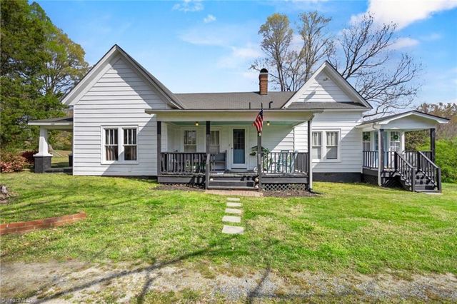507 Columbia Avenue, Ramseur, NC 27316