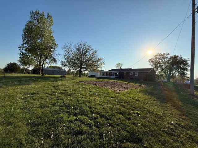 1710 Kentucky 1948, Waynesburg, KY 40489