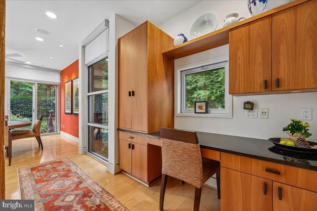 1212 WOODSIDE PKWY, Silver Spring, MD 20910