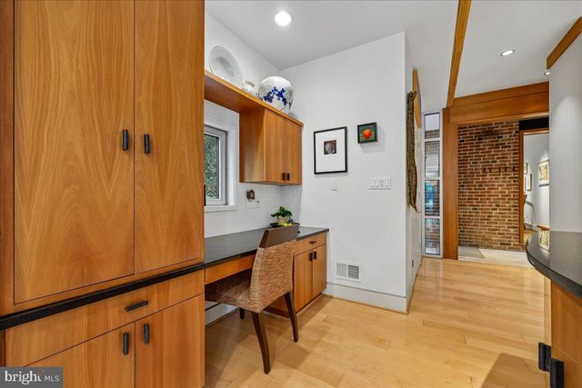 1212 WOODSIDE PKWY, Silver Spring, MD 20910