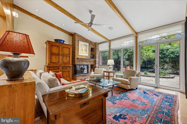 1212 WOODSIDE PKWY, Silver Spring, MD 20910