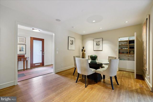 1212 WOODSIDE PKWY, Silver Spring, MD 20910