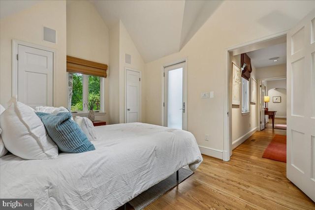 1212 WOODSIDE PKWY, Silver Spring, MD 20910