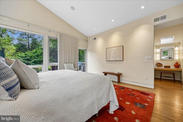 1212 WOODSIDE PKWY, Silver Spring, MD 20910