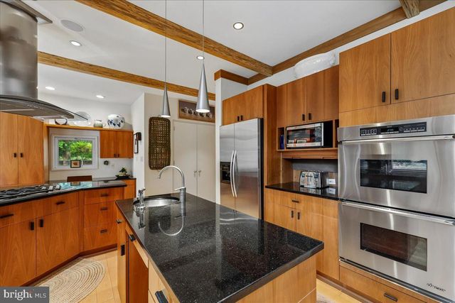 1212 WOODSIDE PKWY, Silver Spring, MD 20910