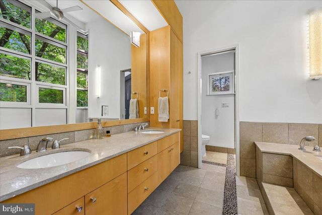 1212 WOODSIDE PKWY, Silver Spring, MD 20910