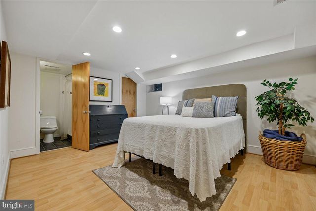 1212 WOODSIDE PKWY, Silver Spring, MD 20910