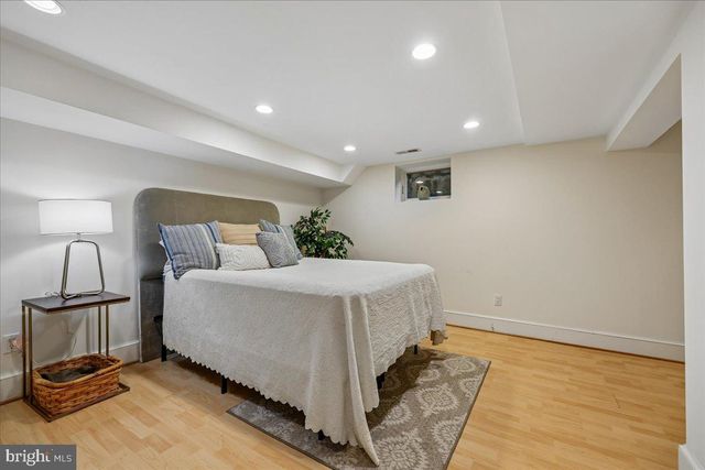 1212 WOODSIDE PKWY, Silver Spring, MD 20910