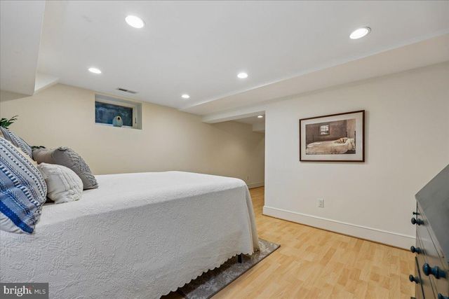 1212 WOODSIDE PKWY, Silver Spring, MD 20910