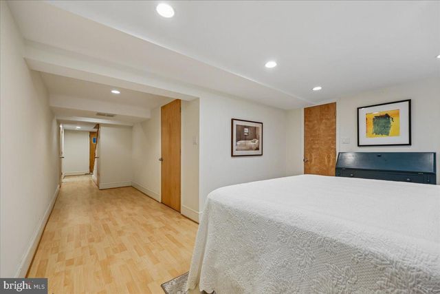 1212 WOODSIDE PKWY, Silver Spring, MD 20910