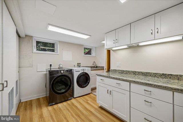 1212 WOODSIDE PKWY, Silver Spring, MD 20910
