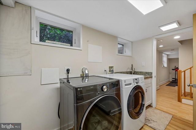 1212 WOODSIDE PKWY, Silver Spring, MD 20910