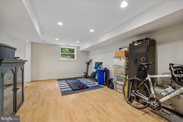 1212 WOODSIDE PKWY, Silver Spring, MD 20910