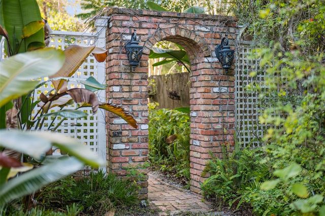 316 N LAKEVIEW DRIVE, Lake Helen, FL 32744