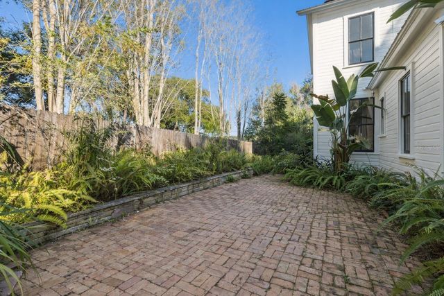 316 N LAKEVIEW DRIVE, Lake Helen, FL 32744