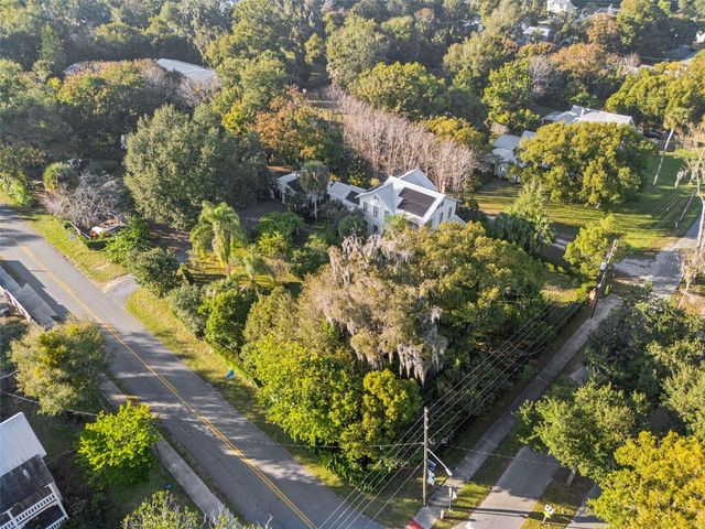 316 N LAKEVIEW DRIVE, Lake Helen, FL 32744