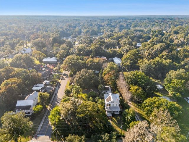 316 N LAKEVIEW DRIVE, Lake Helen, FL 32744