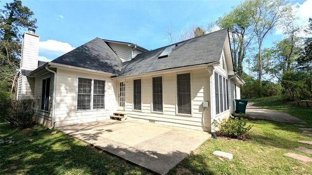 500 Clear Lake Lane, Suwanee, GA 30024