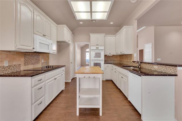 11717 Skyway Avenue, Oklahoma City, OK 73162