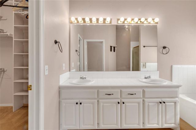 11717 Skyway Avenue, Oklahoma City, OK 73162