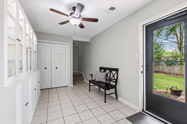 7661 SHADOW GLEN LN, Bartlett, TN 38002